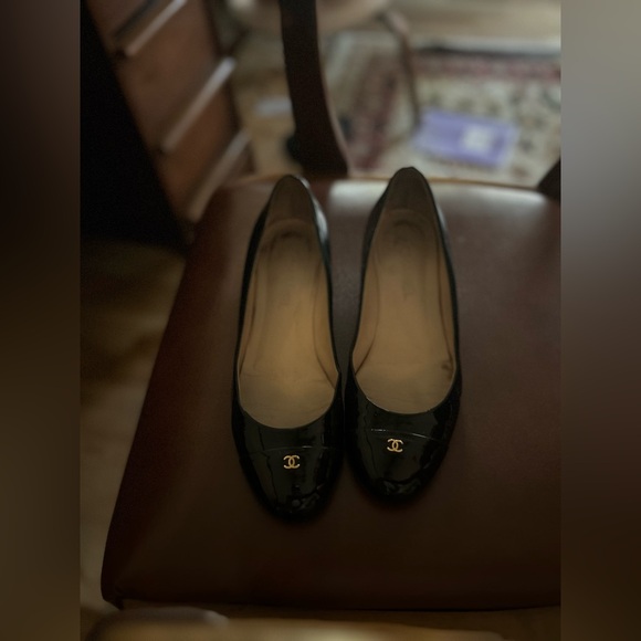 Chanel patent leather flats - Picture 4 of 9